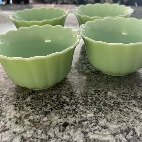 Pioneer Woman Jadeite bowl - Picture 3 of 6